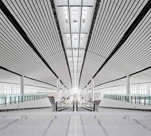 zaha-hadid-architects-starfish-beijing-airport-08.jpg