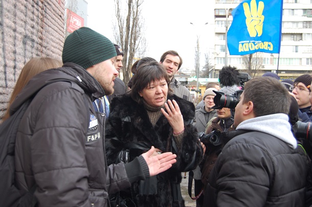 Попытки уничтожить памятник чекистам в Киеве Попытки уничтожить памятник чекистам в Киеве