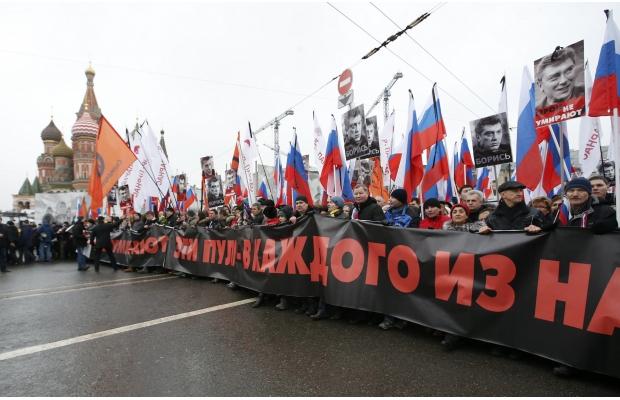 В марше памяти Бориса Немцова в Москве приняли участие более 50 тысяч человек. ФОТОрепортаж