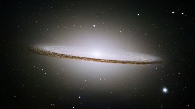 Галактика Сомбреро - 25-летие телескопа Хаббл: лучшие фото космоса
