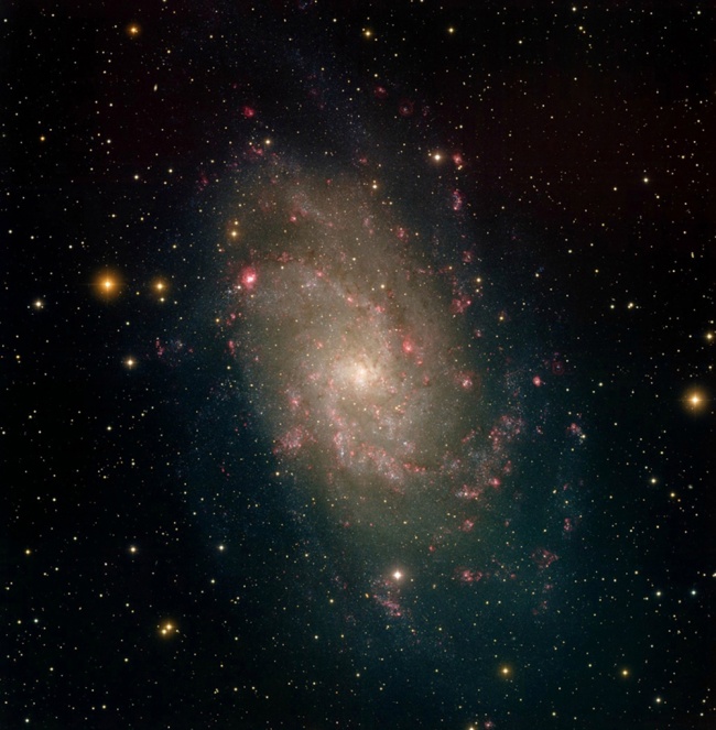 Спиральная галактика M33 - 25-летие телескопа Хаббл: лучшие фото космоса