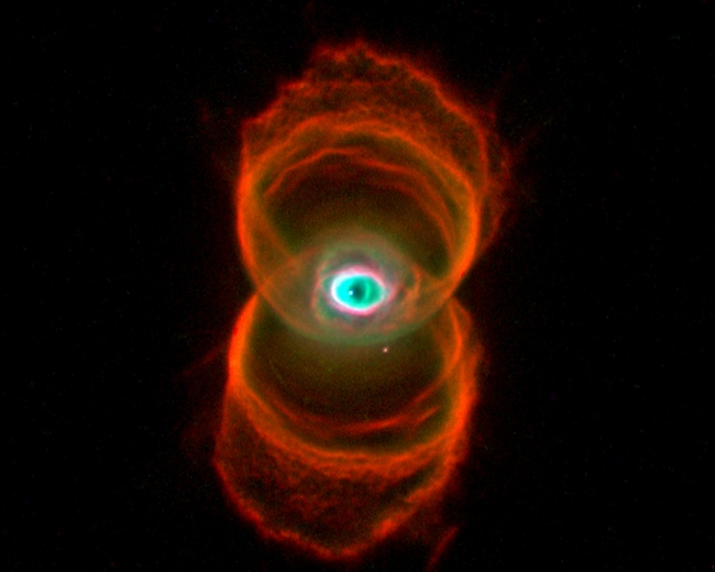 Туманность Песочные Часы - 25-летие телескопа Хаббл: лучшие фото космоса