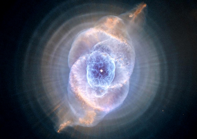 Туманность Кошачий Глаз - 25-летие телескопа Хаббл: лучшие фото космоса
