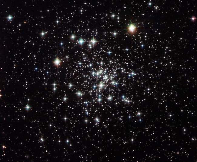 Кластер NGC 6535 - 25-летие телескопа Хаббл: лучшие фото космоса