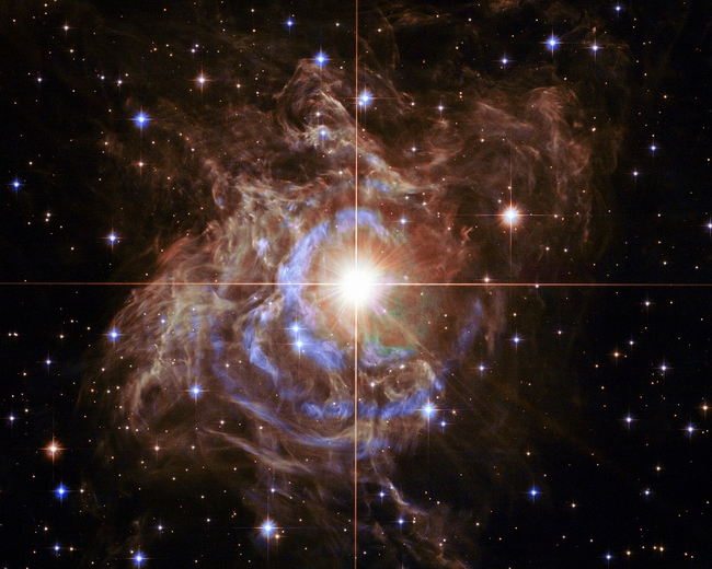 Звезда RS Puppis - 25-летие телескопа Хаббл: лучшие фото космоса