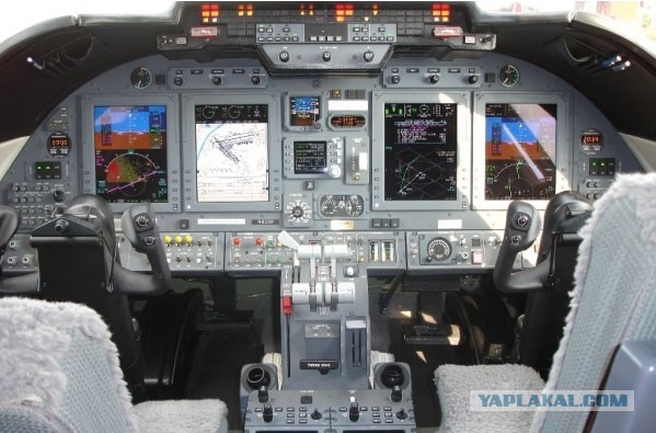 Learjet 60XR - Фото из кабин разных самолетов/вертолётов