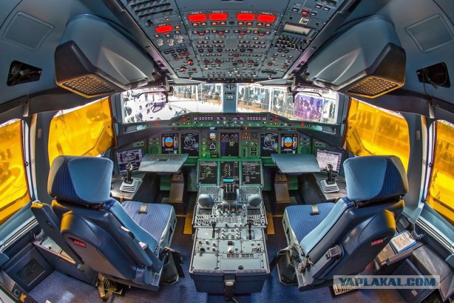 A380 - Фото из кабин разных самолетов/вертолётов