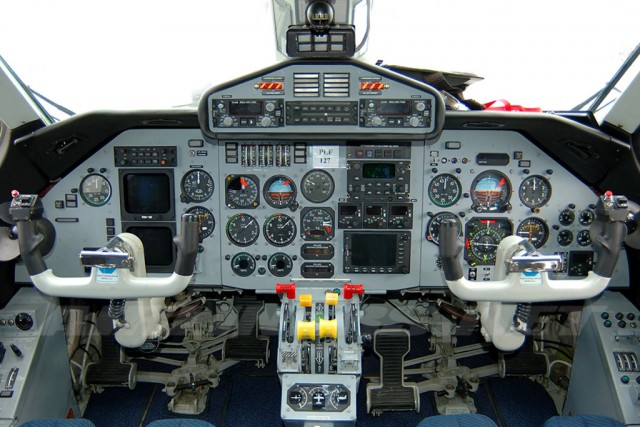 PZL-Mielec M-28 - Фото из кабин разных самолетов/вертолётов