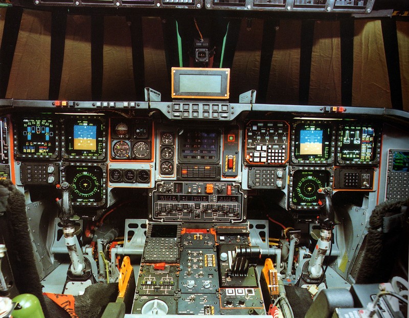 B2 Bomber - Фото из кабин разной техники
