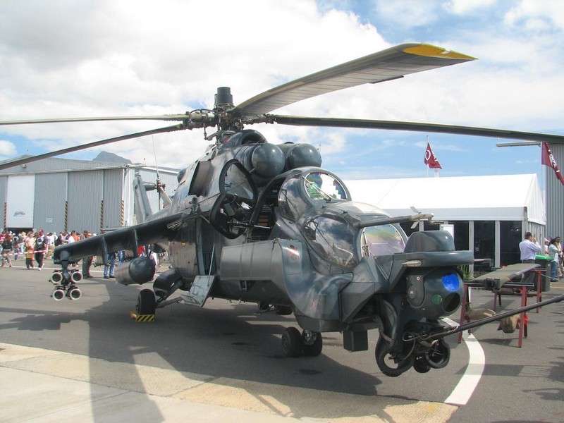 Mi-24 Hind - Фото из кабин разной техники