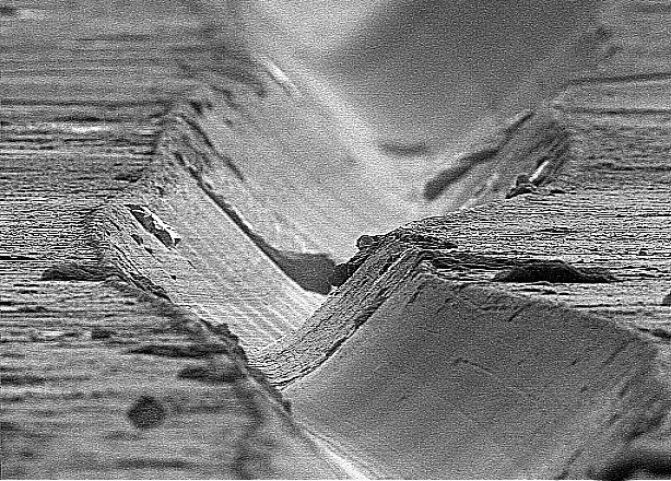 1000х зум виниловой пластинки - 30+ Фотографий под Микроскопом