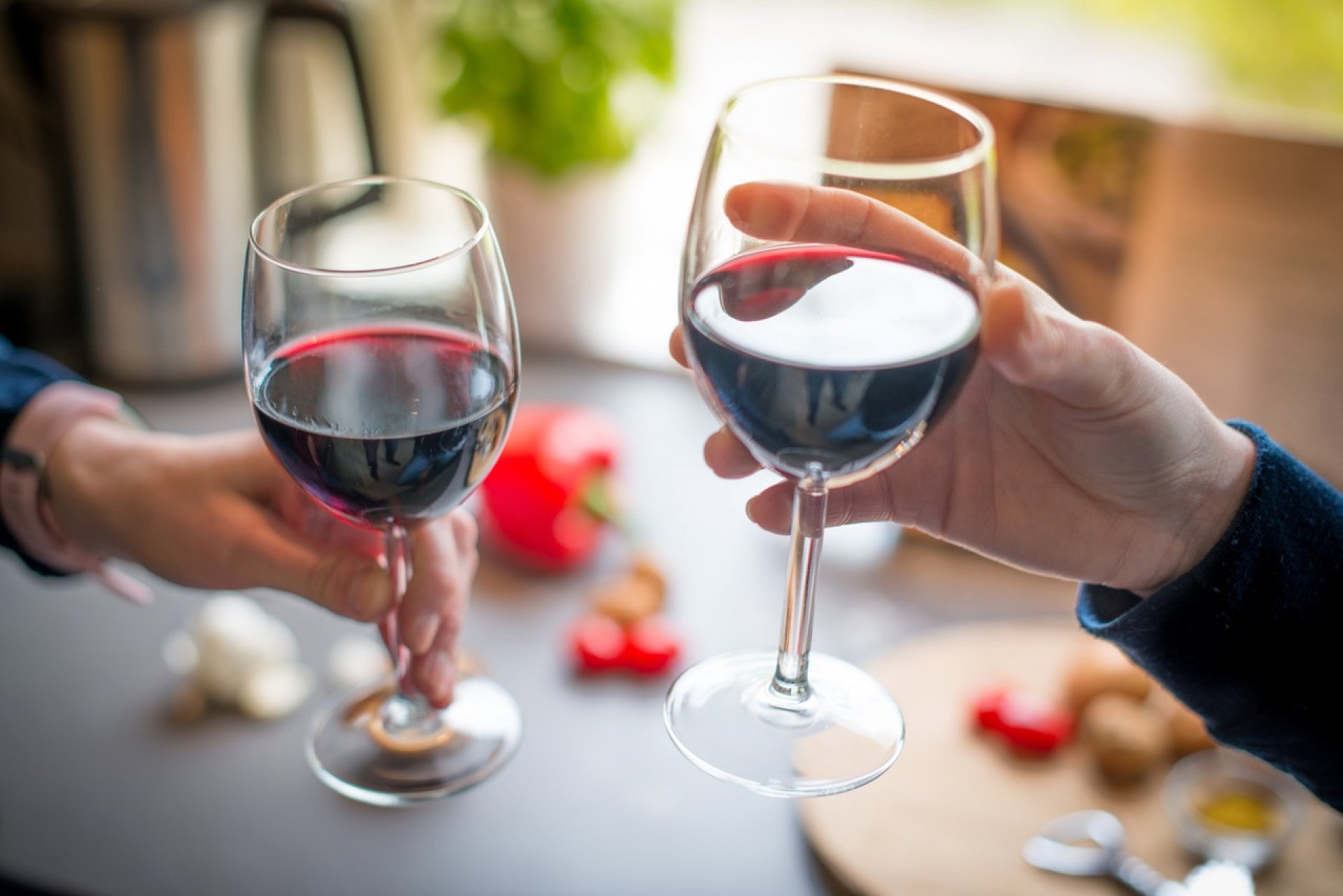 Красное вино - Ученые окончательно доказали, что алкоголь продлевает жизнь