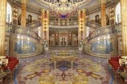 Появились фото роскошного дворца Юры Енакиевского