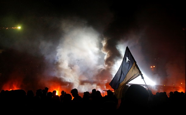 Пятый день противостояния на Грушевского. Фото-видерепортажи 23 января Пятый день противостояния на Грушевского. Фото-видерепортажи 23 января
