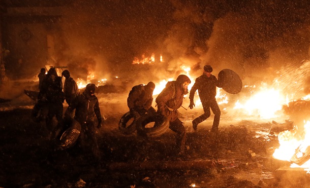 Пятый день противостояния на Грушевского. Фото-видерепортажи 23 января Пятый день противостояния на Грушевского. Фото-видерепортажи 23 января