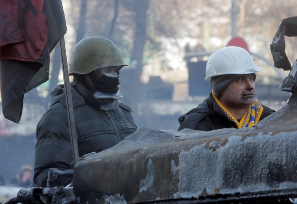 В полной боеготовности. Фото активистов Евромайдана накануне внеочередной сессии Рады В полной боеготовности. Фото активистов Евромайдана накануне внеочередной сессии Рады