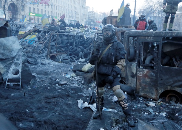 В полной боеготовности. Фото активистов Евромайдана накануне внеочередной сессии Рады В полной боеготовности. Фото активистов Евромайдана накануне внеочередной сессии Рады