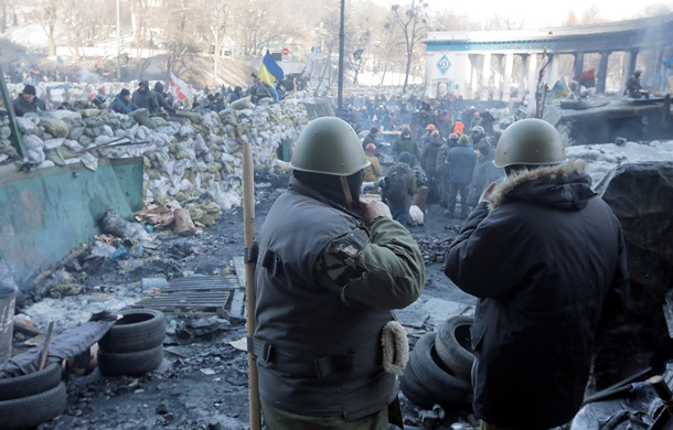 В полной боеготовности. Фото активистов Евромайдана накануне внеочередной сессии Рады В полной боеготовности. Фото активистов Евромайдана накануне внеочередной сессии Рады