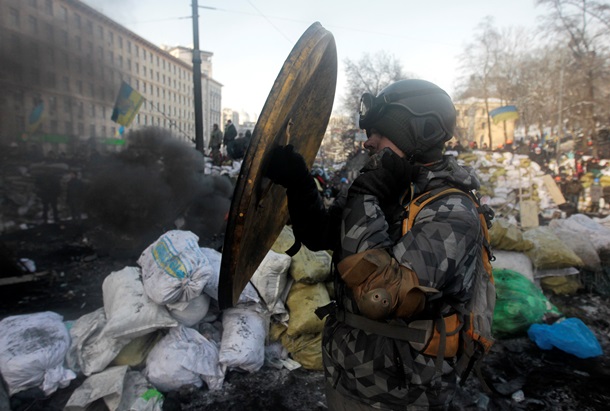 В полной боеготовности. Фото активистов Евромайдана накануне внеочередной сессии Рады В полной боеготовности. Фото активистов Евромайдана накануне внеочередной сессии Рады