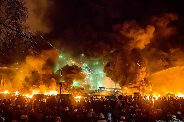 Чтобы никогда не забыть: 60 самых впечатляющих кадров Евромайдана в Киеве. ФОТОрепортаж Чтобы никогда не забыть: 60 самых впечатляющих кадров Евромайдана в Киеве. ФОТОрепортаж