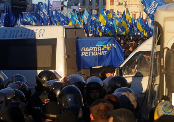 Азаров на Европейской площади. Фоторепортаж с митинга ПР в Киеве