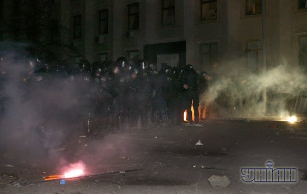 Разгон Беркутом Евромайдана