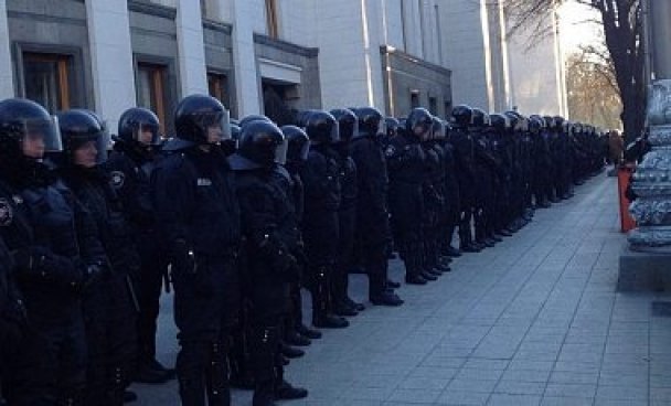 Разгон Беркутом Евромайдана