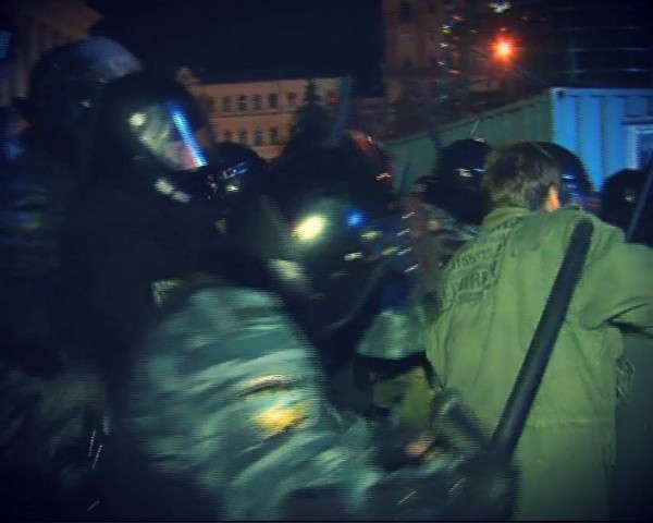 Разгон Беркутом Евромайдана