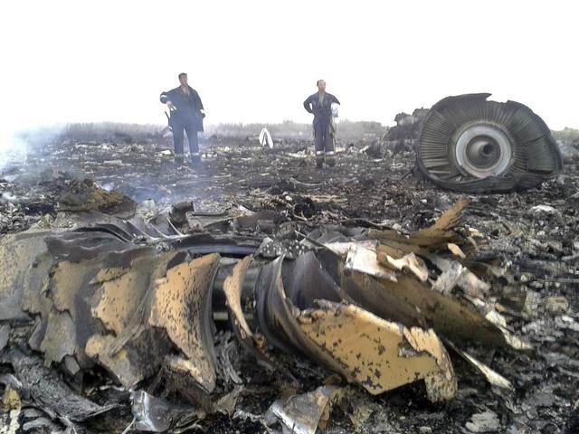 Последствия расстрела российскими боевиками малайзийского Боинга. ФОТОрепортаж