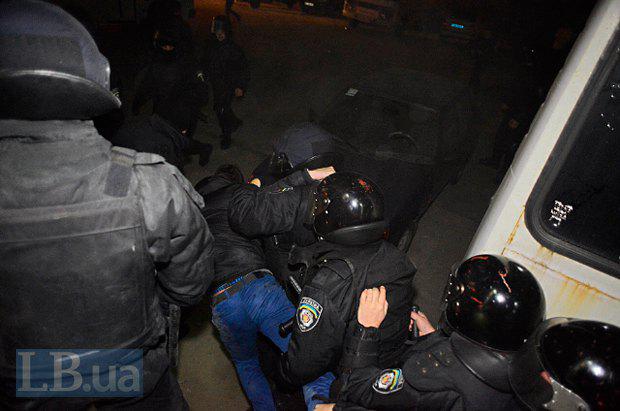 На скандальной стройке в Киеве милиция избила активистов и местных жителей. ФОТОрепортаж+ВИДЕО