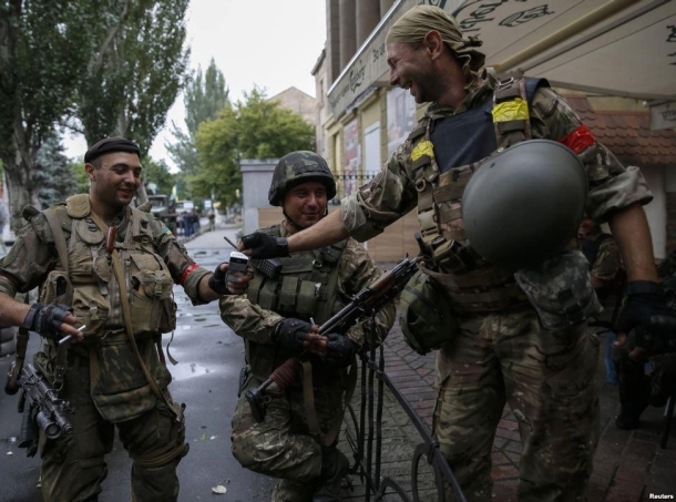 Украинская армия освободила Авдеевку и готовится взять Первомайск.