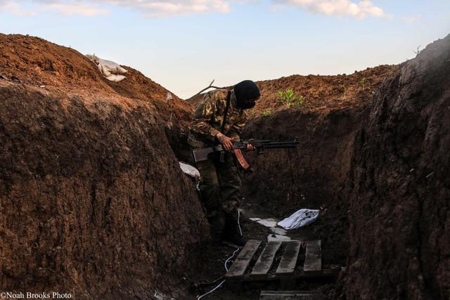Война, лица, ситуации: американский фотограф обнародовал кадры с передовой в Широкино. ФОТОрепортаж Война, лица, ситуации: американский фотограф обнародовал кадры с передовой в Широкино. ФОТОрепортаж