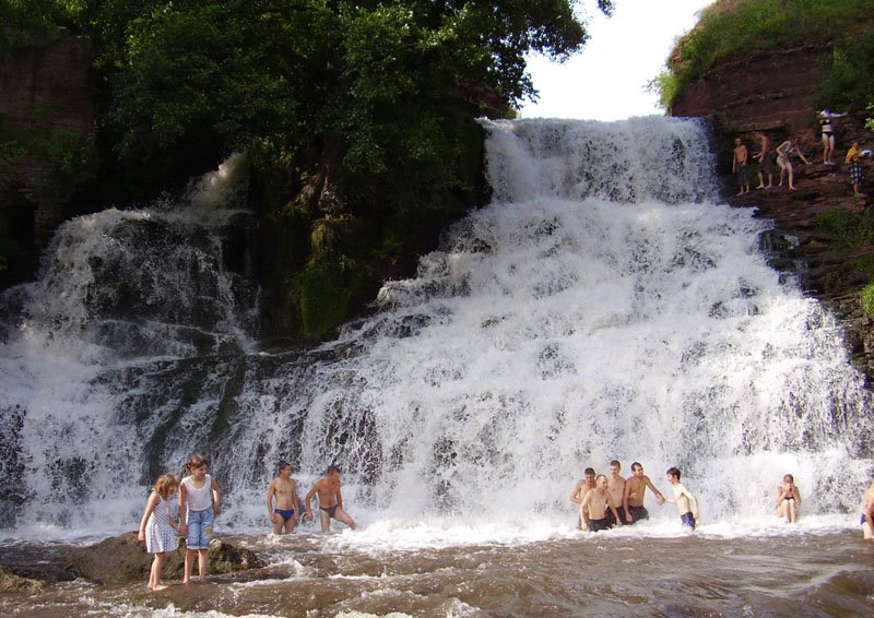 Джуринский водопад (Тернопольская область, Залещицкий район) - Места в Украине для отдыха с детьми