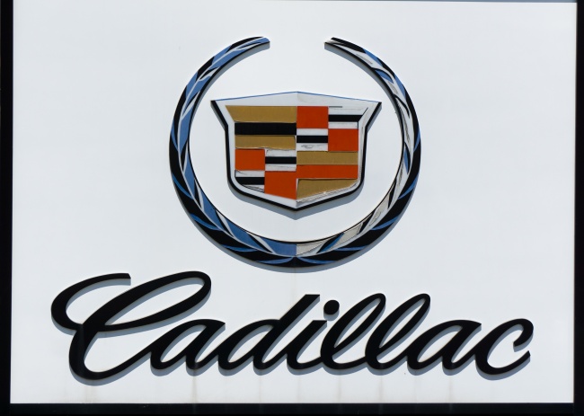 Cadillac - Логотипы, о смысле которых вы даже не догадывались Cadillac - Смысл логотипов брендов